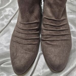 Life Stride Brown Ankle Boots with Soft Suede Texture Size 10M